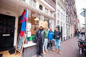Koffiehuis Amsterdam daklozen sociaal groene bouwhekken