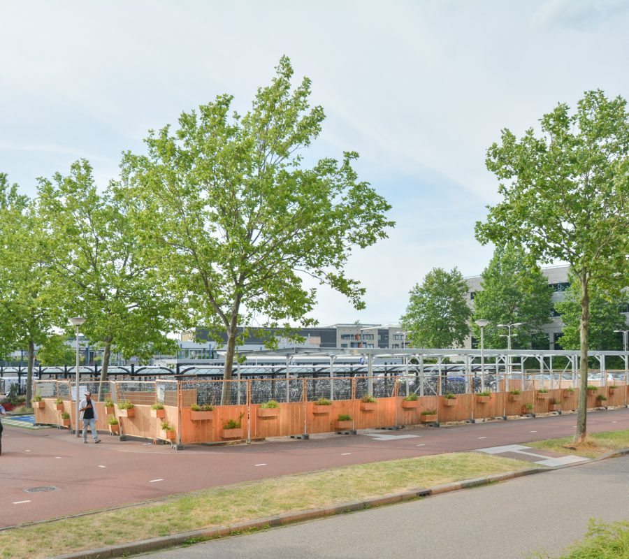 Groenebouwhekken_station_schothorst_03 16.16.06