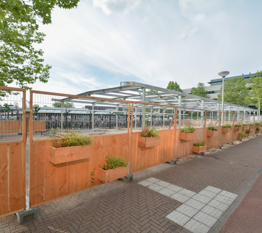 Groenebouwhekken_station_schothorst_06